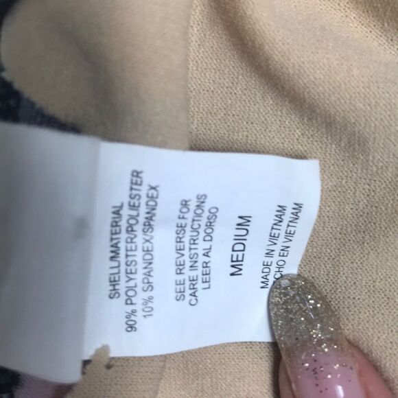 Hawaiian Floral Two Piece Bathing Suit. - Picture 5 of 8